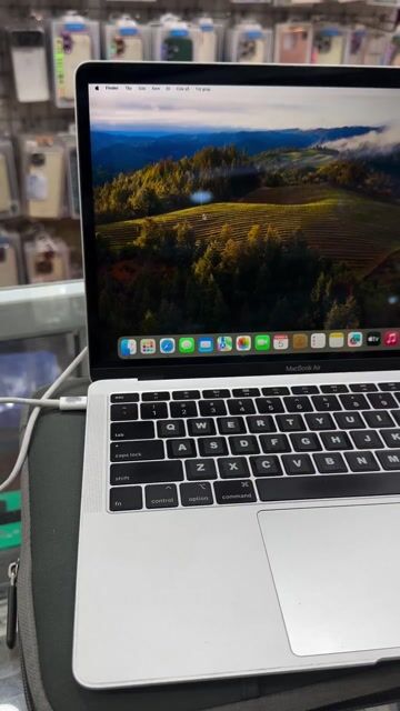 Apple MacBook Air 2019 i5 8GB/SSD 13 inch. Mua bán Laptop tại Quận Đống Đa Hà Nội được đăng bởi Hai hình 1