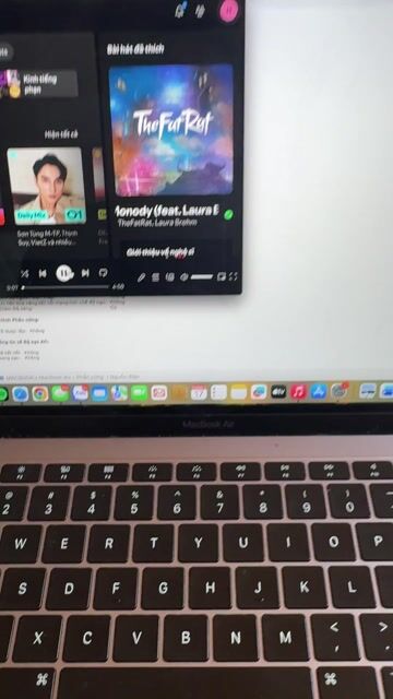 Cần bán gấp mac air 2019. Mua bán Laptop tại Thành phố Buôn Ma Thuột Đắk Lắk được đăng bởi Phạm Thu Hương hình 1