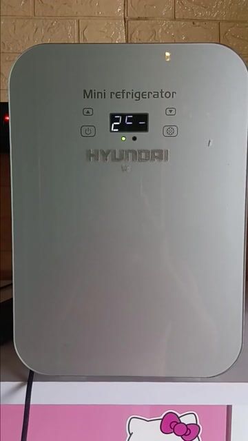 Tủ lạnh mini Hyundai Trắng cần sửa chữa. Mua bán Tủ lạnh tại Huyện Cần Giuộc Long An được đăng bởi nhok giang hình 1