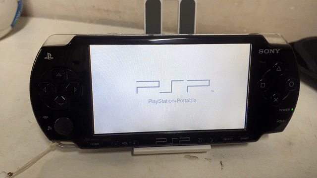Máy chơi game cầm tay Sony PSP 2k 8GB Đen. Mua bán Thiết bị chơi game tại Quận Hai Bà Trưng Hà Nội được đăng bởi Dũng hình 1