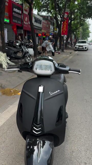 Vespa lướt đăng ký 2022,biển Hà Nội,bình lướt 2k24. Mua bán Xe điện tại Quận Cầu Giấy Hà Nội được đăng bởi Xe Điện 257 Hoàng Quốc Việt  hình 1