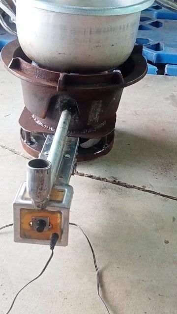 Bếp nhớt Kim loại Không khói bụi. Mua bán Bếp, lò, đồ điện nhà bếp tại Huyện Bình Tân Vĩnh Long được đăng bởi Tran Ngọc Anh hình 1