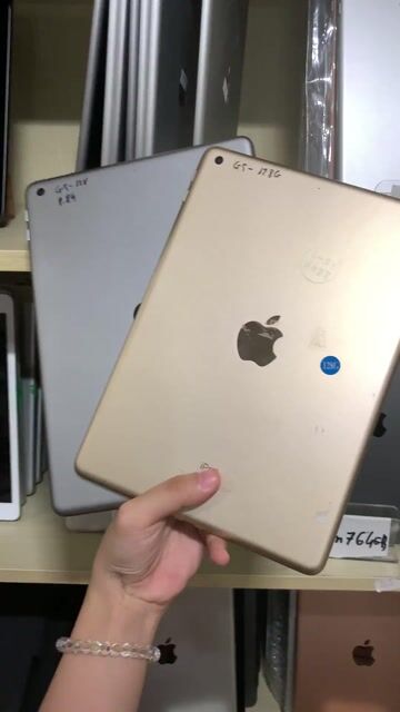 Apple iPad Gen 5 Wifi 128GB Vàng. Mua bán Máy tính bảng tại Quận Bình Tân Tp Hồ Chí Minh được đăng bởi Lelepad hình 1