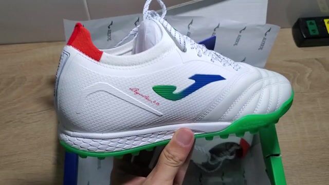 Giày bóng đá Joma Eagle Da Kangaroo Trắng 40. Mua bán Đồ thể thao, Dã ngoại tại Thành phố Thủ Đức Tp Hồ Chí Minh được đăng bởi Huỳnh Nhật Ninh hình 1