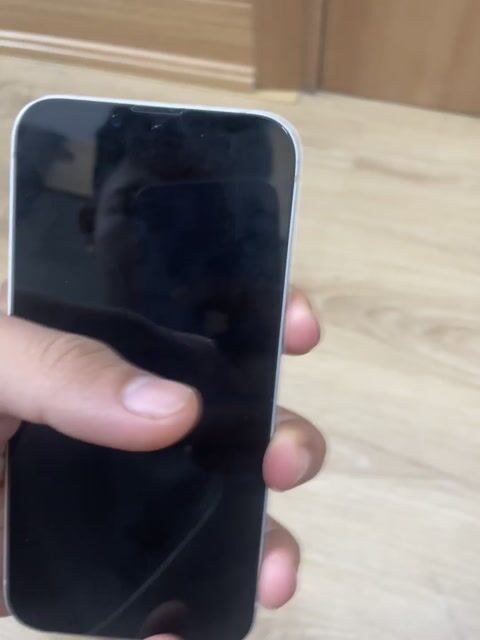Apple iPhone 13 trắng. Mua bán Điện thoại tại Quận Hoàng Mai Hà Nội được đăng bởi hai tran hình 1