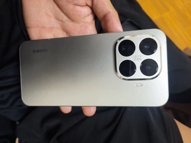 Xiaomi 15T PRO  12GB/1TGB Vàng máy trần. Mua bán Điện thoại tại Quận Hoàng Mai Hà Nội được đăng bởi hà văn tuấn hình 1