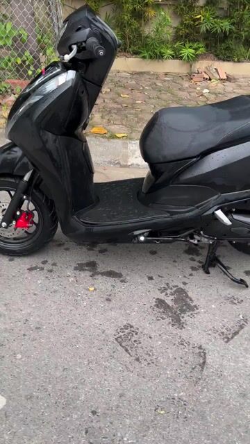 lead 2022 đen nháp đời mới 4 van. Mua bán Xe máy tại Quận Long Biên Hà Nội được đăng bởi A Hùng hình 1