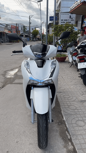 Honda SH 160 2023 Trắng đen ( hỗ trợ góp ). Mua bán Xe máy tại Huyện Chợ Mới An Giang được đăng bởi Cửa hàng xe Thiên Phước 2 hình 1