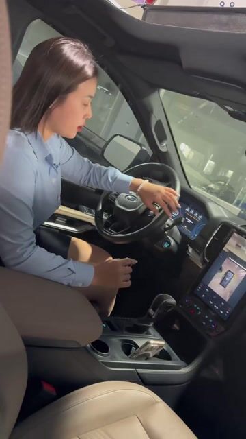 Ford Everest 2023 Titanium 2.0 AT 4x2. Mua bán Ô tô tại Thành phố Thủ Đức Tp Hồ Chí Minh được đăng bởi Đoan Car hình 1