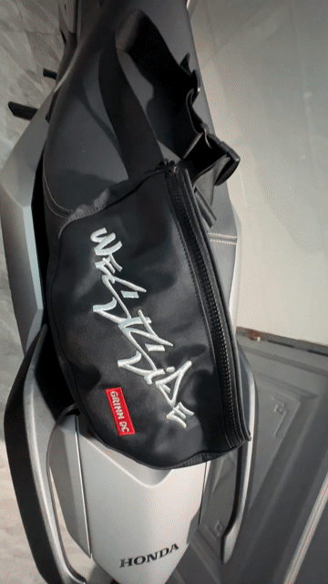 Túi đeo chéo Grimm DC Crossbody Westside. Mua bán Túi xách tại Thị xã Bến Cát Bình Dương được đăng bởi Chí Đạt hình 1