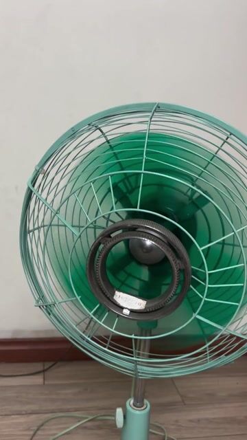 Quạt điện Hitachi 1960s Xanh ngọc. Mua bán Quạt tại Quận Nam Từ Liêm Hà Nội được đăng bởi Ngọc Thắng hình 1