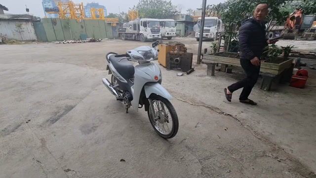 Honda Wave RSX màu Trắng. Mua bán Xe máy tại Quận Bắc Từ Liêm Hà Nội được đăng bởi Gia Truong Bat On hình 1