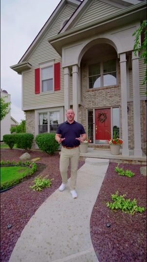 Still from a Leverage Real Estate Photography listing video