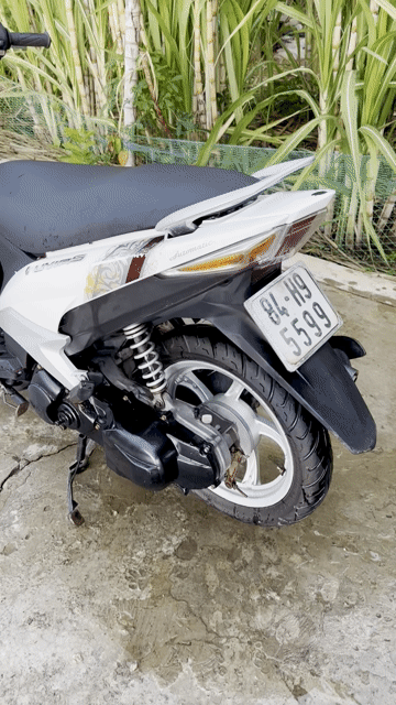 Yamaha Luvias màu Trắng. Mua bán Xe máy tại Thị xã Duyên Hải Trà Vinh được đăng bởi Chợ Thanh Lý Giá Rẽ hình 1
