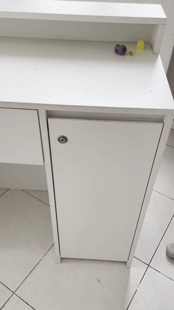 Bàn thu ngân Trắng 120x40x90cm. Mua bán Bàn ghế tại Thành phố Thủ Đức Tp Hồ Chí Minh được đăng bởi NauofMe hình 1
