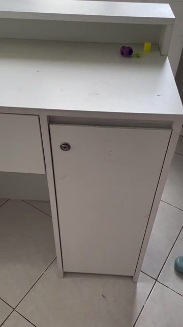 Bàn thu ngân Trắng 120x40x90cm. Mua bán Bàn ghế tại Thành phố Thủ Đức Tp Hồ Chí Minh được đăng bởi NauofMe hình 1