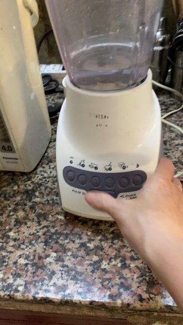 Máy xay sinh tố Philips 600W Trắng. Mua bán Bếp, lò, đồ điện nhà bếp tại Quận Gò Vấp Tp Hồ Chí Minh được đăng bởi Ngọc hình 1