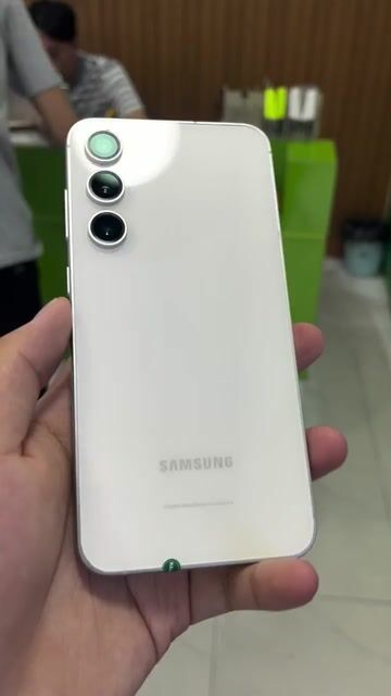 Samsung Galaxy S23FE 256GB Trắng kem. Mua bán Điện thoại tại Quận Ngô Quyền Hải Phòng được đăng bởi TRAN SONG HA hình 1