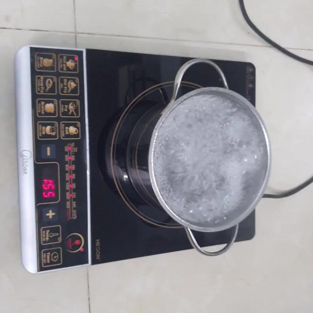 Bếp từ Midea MV21DQ Đen Mới 99% xịn chính hãng . Mua bán Bếp, lò, đồ điện nhà bếp tại Quận Ba Đình Hà Nội được đăng bởi Anhngoc2 hình 1