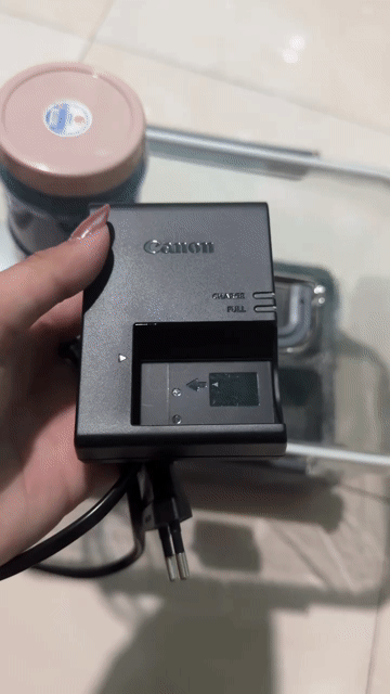 Sạc máy ảnh Canon Đen. Mua bán Phụ kiện (Màn hình, Chuột...) tại Thị xã Bến Cát Bình Dương được đăng bởi Phan Khang hình 1