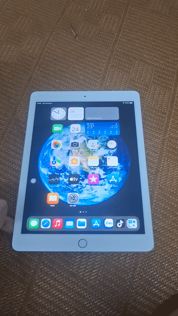 Apple iPad Air 2 128GB vàng . Mua bán Máy tính bảng tại Quận 12 Tp Hồ Chí Minh được đăng bởi Hồ Đăng  hình 1
