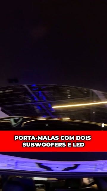 PORTA-MALAS COM DOIS SUBWOOFERS E LED