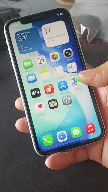 Apple iPhone 11 64GB Trắng. Mua bán Điện thoại tại Thành phố Dĩ An Bình Dương được đăng bởi Lê Công Hiệu hình 1