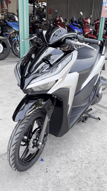 Honda Vario 150 Đen trắng 16000 km. Mua bán Xe máy tại Thị xã Bến Cát Bình Dương được đăng bởi xe máy trả góp tín nghĩa  hình 1