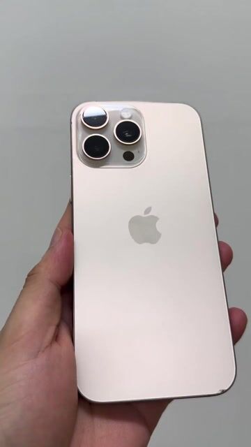 Apple iPhone 16 Pro Max 256GB Vàng. Mua bán Điện thoại tại Thành phố Thủ Dầu Một Bình Dương được đăng bởi Quang Huy hình 1