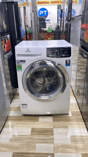 Electrolux 9kg Inverter Trắng SHIP LẮP ĐẶT FREE. Mua bán Máy giặt tại Quận Phú Nhuận Tp Hồ Chí Minh được đăng bởi PHƯỚC THƯ Kho Điện Máy hình 1