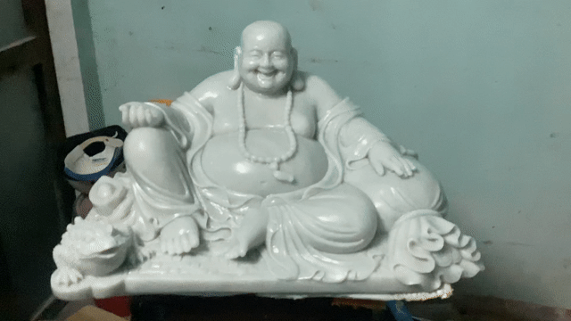 Tượng Di Lặc Đá cẩm thạch Trắng. Mua bán Đồ sưu tầm, đồ cổ tại Quận Ngũ Hành Sơn Đà Nẵng được đăng bởi Tên chưa cung cấp hình 1