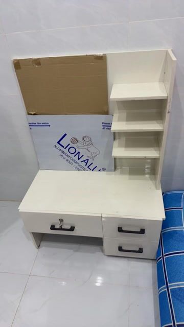 Bàn trang điểm gỗ trắng ngồi bệt. Mua bán Bàn ghế tại Quận Cái Răng Cần Thơ được đăng bởi Thanh Tú hình 1