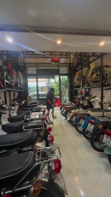 Honda Cub màu Xanh trắng. Mua bán Xe máy tại Quận Thanh Khê Đà Nẵng được đăng bởi Mj Vân Nguyễn hình 1