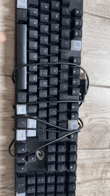 Bàn phím cơ Logitech. Mua bán Phụ kiện (Màn hình, Chuột...) tại Quận Bình Thạnh Tp Hồ Chí Minh được đăng bởi Kim Anh hình 1