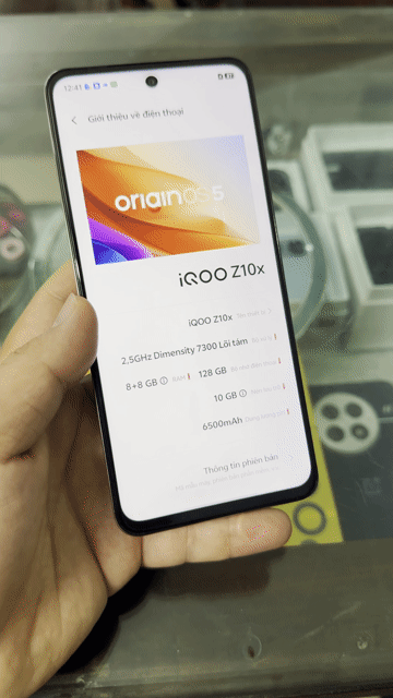 iQOO Z10x 8GB/128GB Bạc Dimensity 7300. Mua bán Điện thoại tại Thành phố Nam Định Nam Định được đăng bởi Trí Dũng Store hình 1