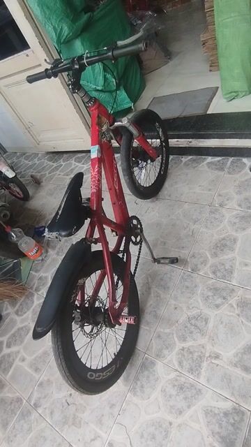 Xe đạp trẻ em Đỏ. Mua bán Xe đạp tại Huyện Hóc Môn Tp Hồ Chí Minh được đăng bởi khang hình 1