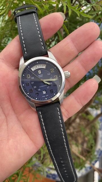Đồng hồ Swiss Army  automatic 001. Mua bán Đồng hồ tại Huyện Thuỷ Nguyên Hải Phòng được đăng bởi lê minh thông hình 1