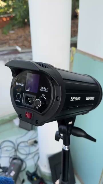 Đèn LED studio BEIYANG LED 2000C Đen Mới. Mua bán Đèn tại Quận Tân Bình Tp Hồ Chí Minh được đăng bởi Quân hình 1