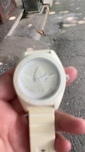 Đồng hồ Adidas Santiago White Trắng Nhựa. Mua bán Đồng hồ tại Huyện Hóc Môn Tp Hồ Chí Minh được đăng bởi Giày Hiệu Cũ hình 1