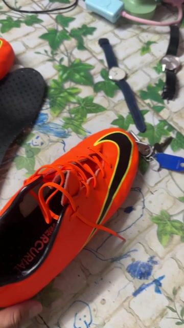 Giày đá bóng Nike Mercurial size 42. Mua bán Đồ thể thao, Dã ngoại tại Quận Bình Thuỷ Cần Thơ được đăng bởi Thầy Tiến 2hand hình 1