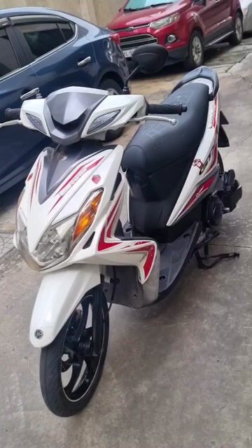Yamaha Luvias Trắng đỏ. Mua bán Xe máy tại Quận 6 Tp Hồ Chí Minh được đăng bởi Vĩnh Đạt hình 1