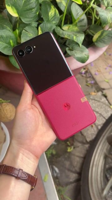 Motorola Razr 60 Ultra 512GB Đỏ. Mua bán Điện thoại tại Quận 11 Tp Hồ Chí Minh được đăng bởi Thành Đạt Quận 11 hình 1
