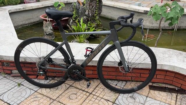 Giant PCR LTD 1 ( bánh cacbon ) mới 98%. Mua bán Xe đạp tại Quận 10 Tp Hồ Chí Minh được đăng bởi Tranlttam hình 1