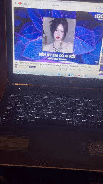 HP Pavilion 15-au107tu i5-7200U 8GB/256GB 15.6 FHD. Mua bán Laptop tại Huyện Kim Sơn Ninh Bình được đăng bởi HUYTHAO hình 1