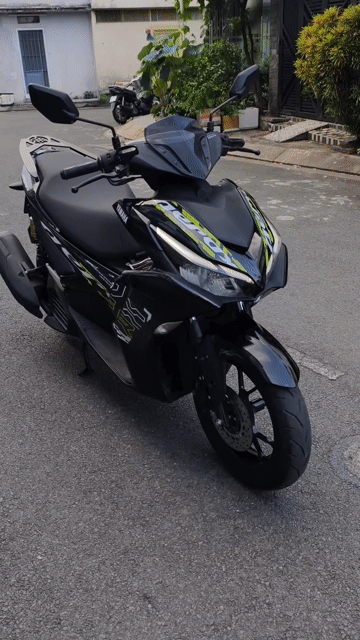 Yamaha NVX 155 V2 ABS 2021 Đen Neon Xanh 20k. Mua bán Xe máy tại Quận Tân Phú Tp Hồ Chí Minh được đăng bởi Đỗ Hoàng hình 1