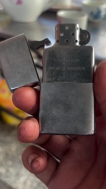 Bật lửa Zippo Kim loại Bạc. Mua bán Đồ sưu tầm, đồ cổ tại Thành phố Bến Tre Bến Tre được đăng bởi Cám Chim Huy Bảo hình 1