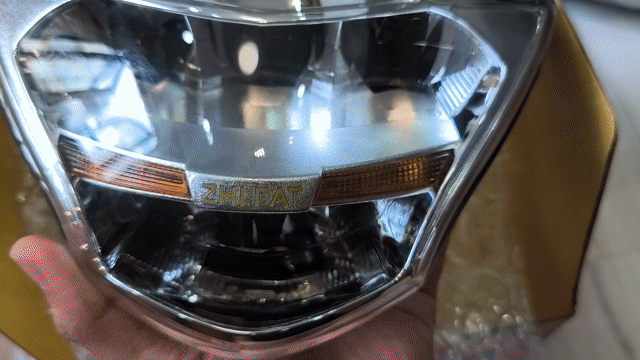 Đèn pha LED ZHI.PAT Sport Line SHVN. Mua bán Phụ tùng xe tại Quận 3 Tp Hồ Chí Minh được đăng bởi Upper hình 1