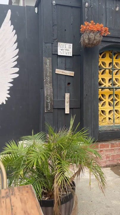 Took this delicious chicken and beef kebab back to the office 🧑🏽‍💻 #WhattaEat #DiscoverFoodTogether