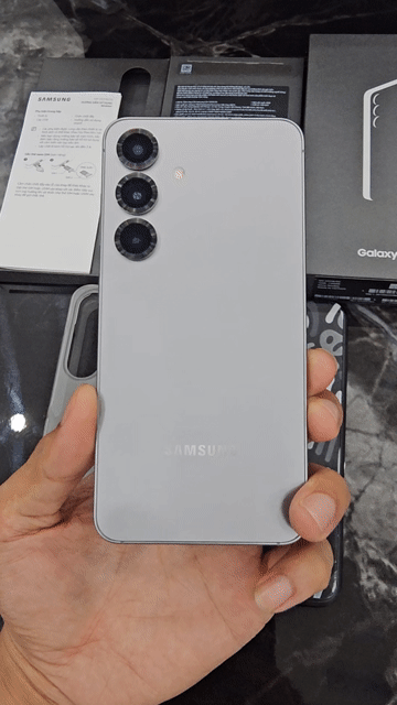 Samsung S25 Chính Hãng TGDĐ BH T11/2026. Mua bán Điện thoại tại Thành phố Thủ Đức Tp Hồ Chí Minh được đăng bởi hoàng hình 1