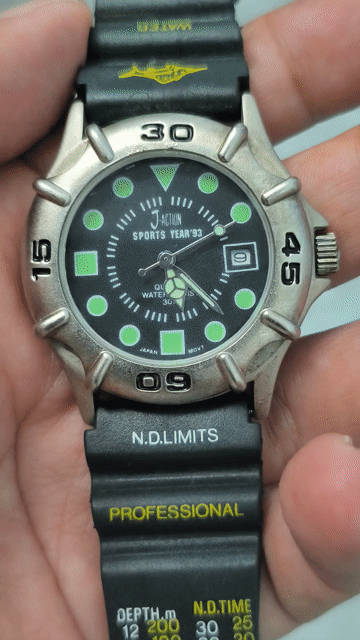Đồng hồ Nhật size 38mm, 1 lịch,niềng xoay, vỏ đồng. Mua bán Đồng hồ tại Thành phố Huế Thừa Thiên Huế được đăng bởi Shop LucyHoang hình 1